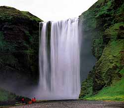  Skogafoss (11168 bytes)